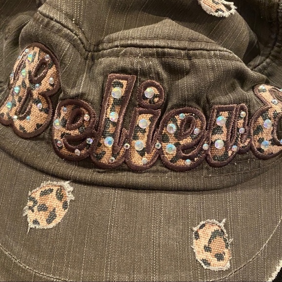 Cute bedazzled camo hat - Picture 3 of 3